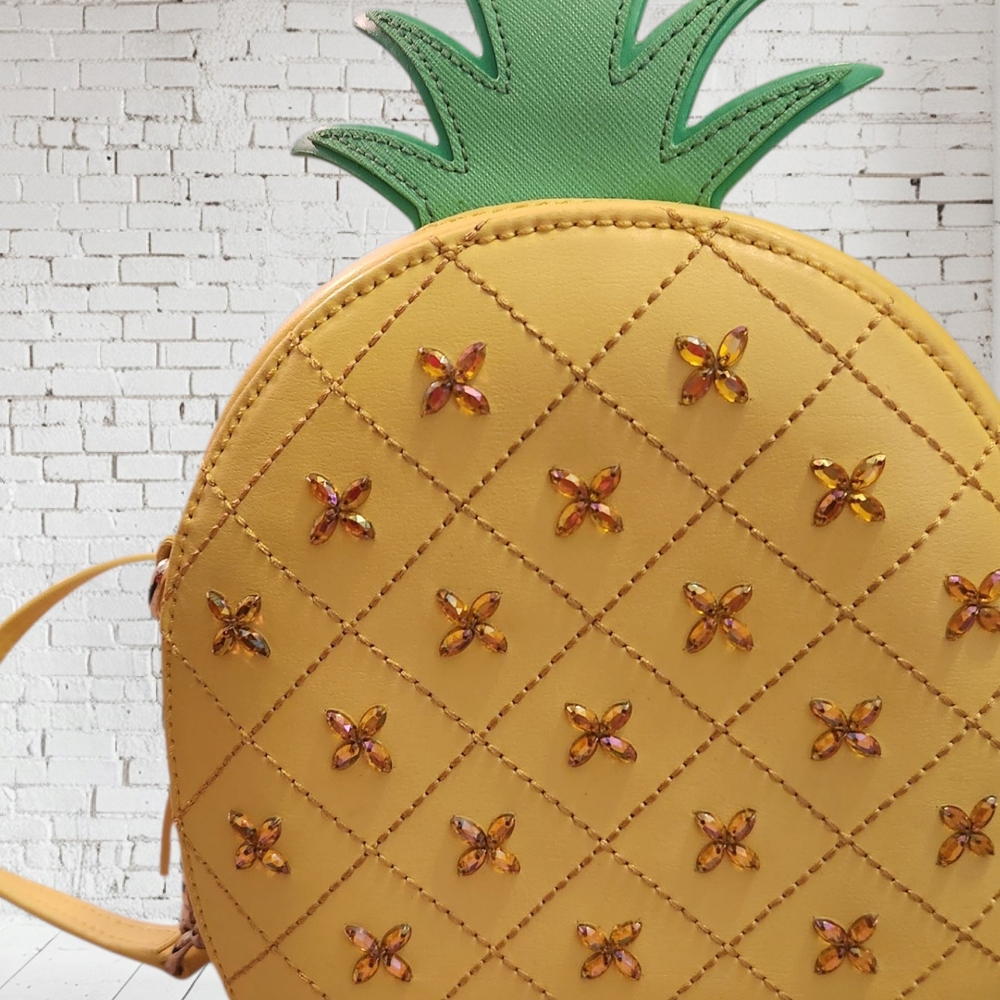 🍍 Kate Spade Pineapple Crossbody “How Refreshing” Yellow Leather 🍍 - Picture 3 of 12